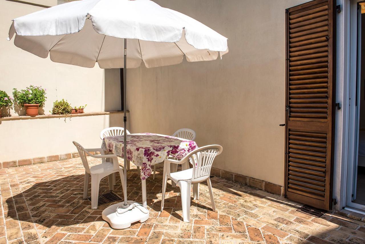 Apartmán N011 - Numana, Nuovo Bilocale Con Giardino Sirolo Exteriér fotografie